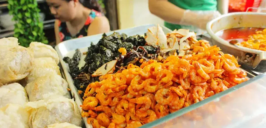 bánh đa cua bà cụ phong cách truyền thống