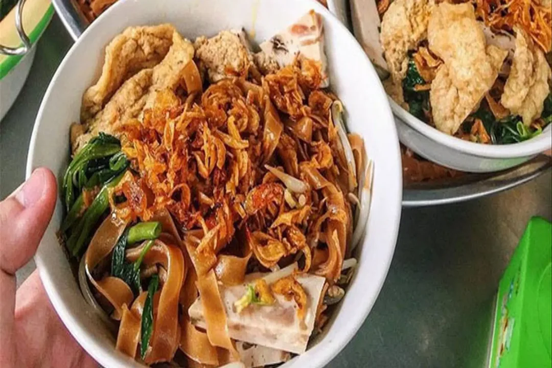 bánh đa cua trộn với bước trụng bánh đa đỏ