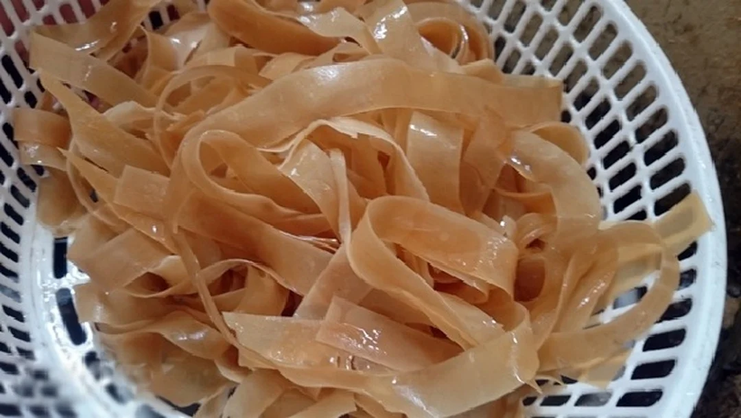 lọc cua đồng nấu riêu cua đúng kỹ thuật