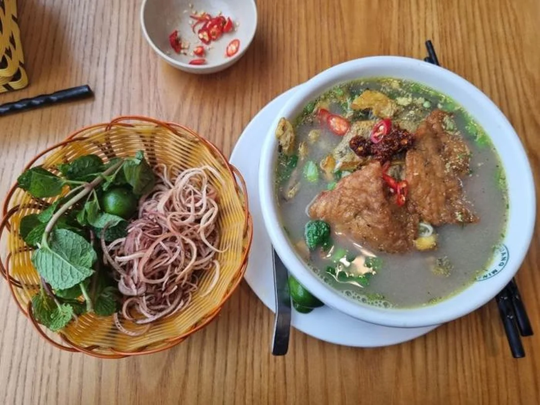 bánh đa cá rô đồng hà nội tô nóng phù hợp ăn sáng