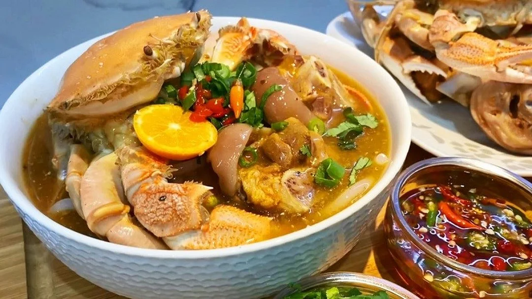 So sánh bánh đa cua Cô Thơm và bánh đa cua Hải Phòng bánh đa cua cô thơm so với bánh đa cua Hải Phòng gốc