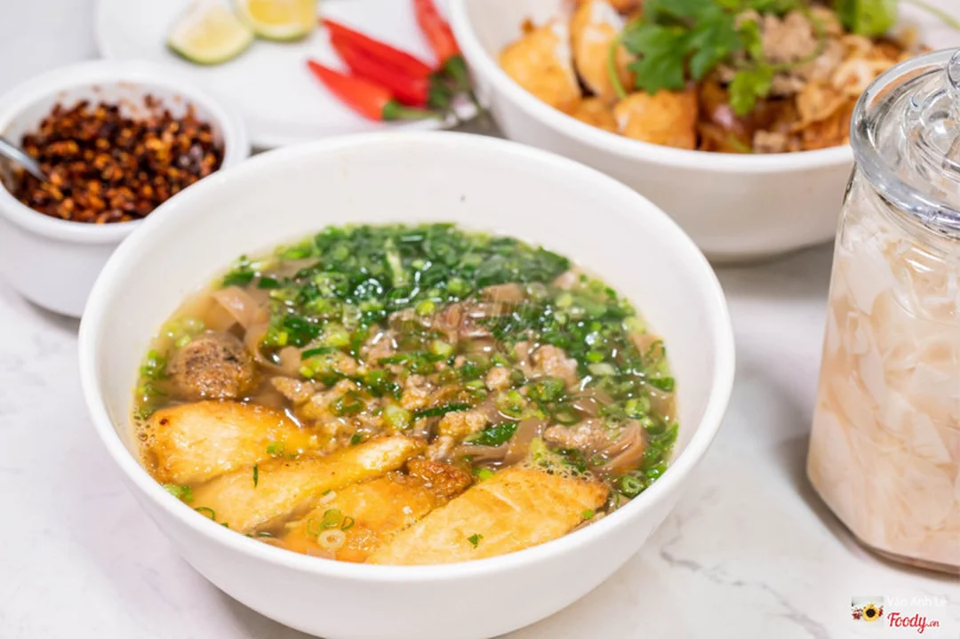 Bánh đa cua Thu Yến nước dùng cua đồng bánh đa cua Thu Yến với nước dùng cua đồng nóng