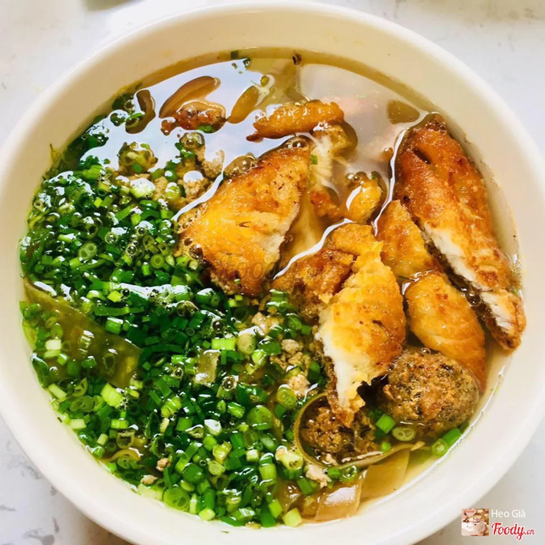 Bánh đa cua Thu Yến với topping cá cua đồng bánh đa cua Thu Yến với topping cá và cua đồng