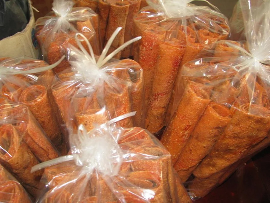 bánh đa gấc kẻ sặt làm quà đặc sản Hải Dương
