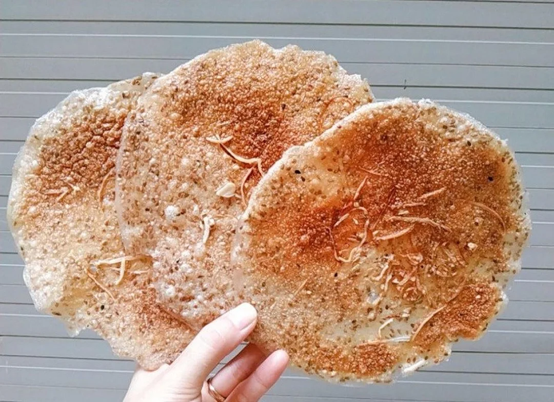 bánh đa ngọt Bắc Giang bảo quản trong túi kín sau khi mở