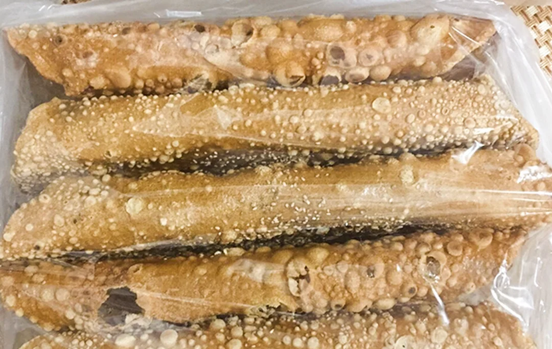 bánh đa ngọt Bắc Giang có vừng lạc và cốt gừng