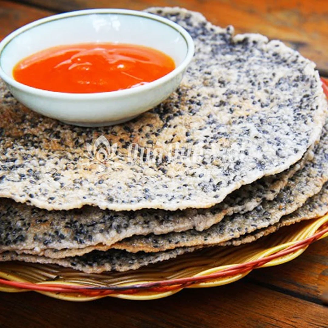 Bánh đa nướng mè đen cốt dừa bánh đa nướng mè đen cốt dừa đóng gói phục vụ bán lẻ