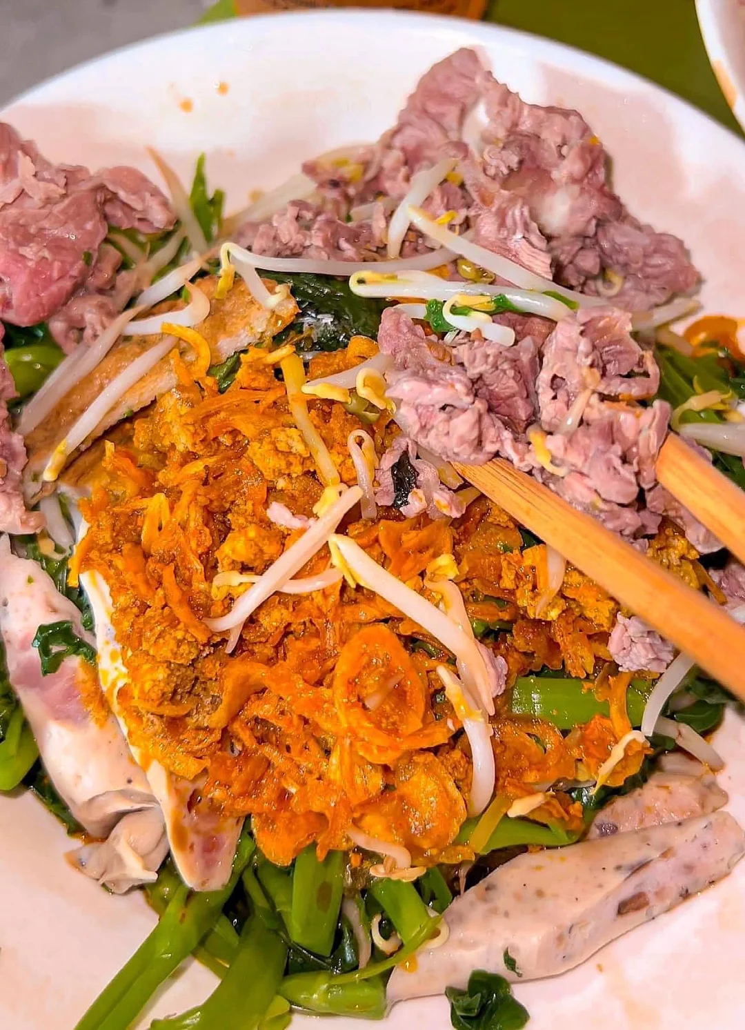 bánh đa trộn hàng chĩnh tại phố cổ Hà Nội