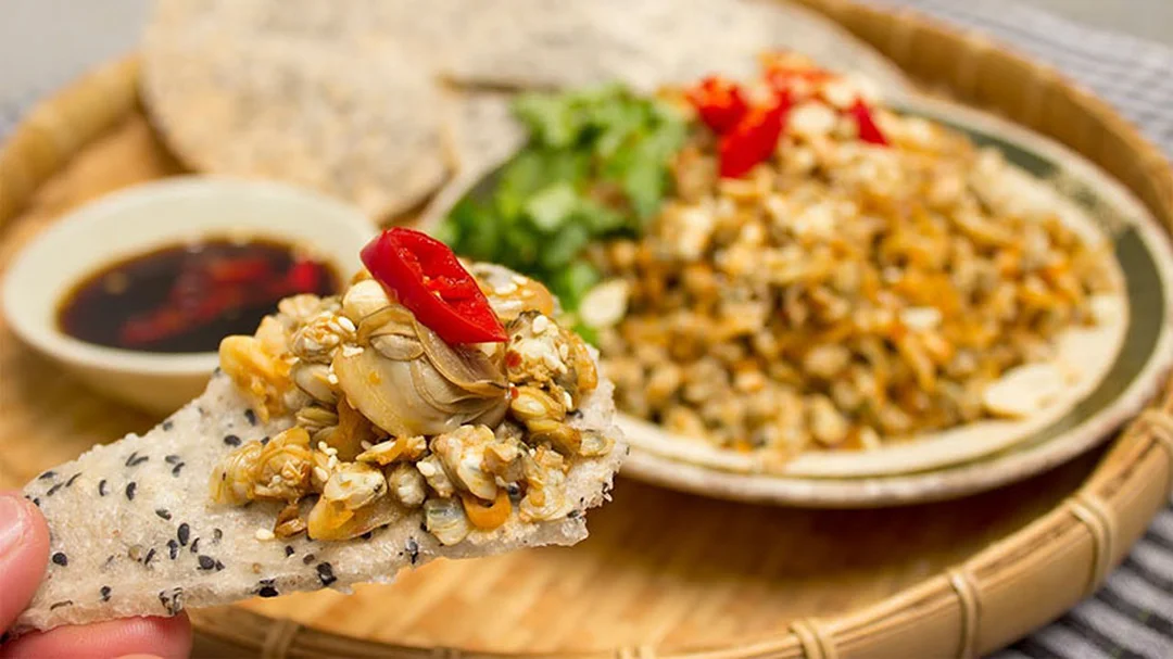 Bánh đa xúc hến Nghệ An trong khẩu phần ăn gia đình Bánh đa xúc hến Nghệ An trong khẩu phần ăn gia đình