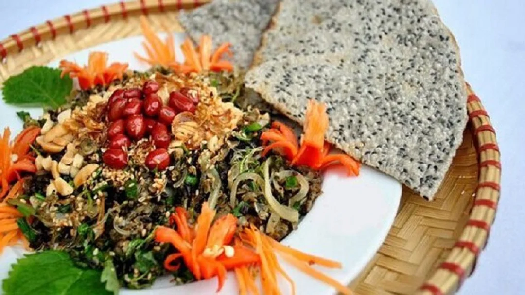 cách làm hến xúc bánh đa kiểu Hội An ăn cùng bánh đa nướng