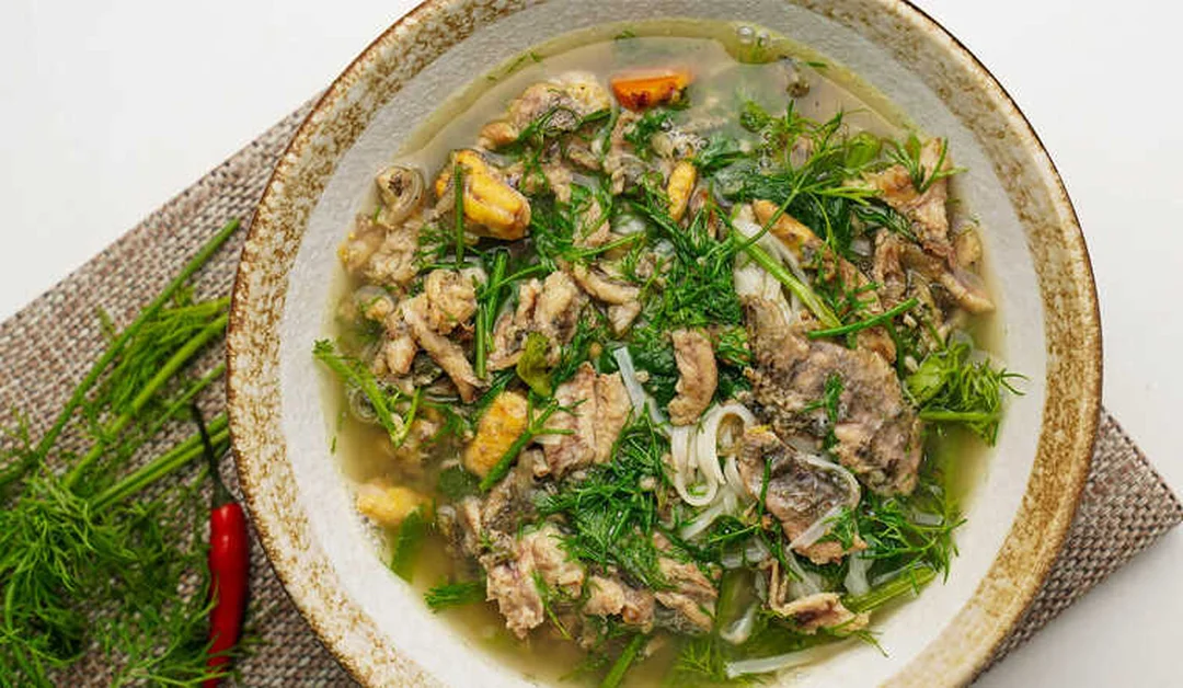 cách nấu bánh đa cá rô đồng với nồi nước dùng cà chua