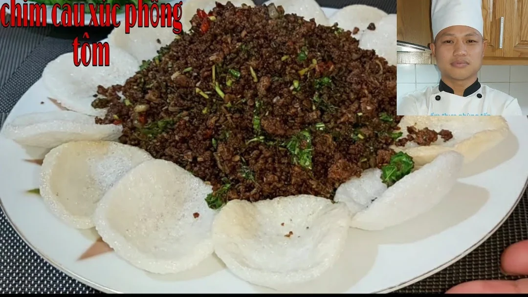 chim câu xúc bánh đa ăn kèm phồng tôm giòn chim câu xúc bánh đa ăn kèm phồng tôm giòn