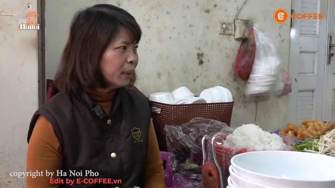Video cách làm bánh đa cua Hải Phòng tại Hà Nội