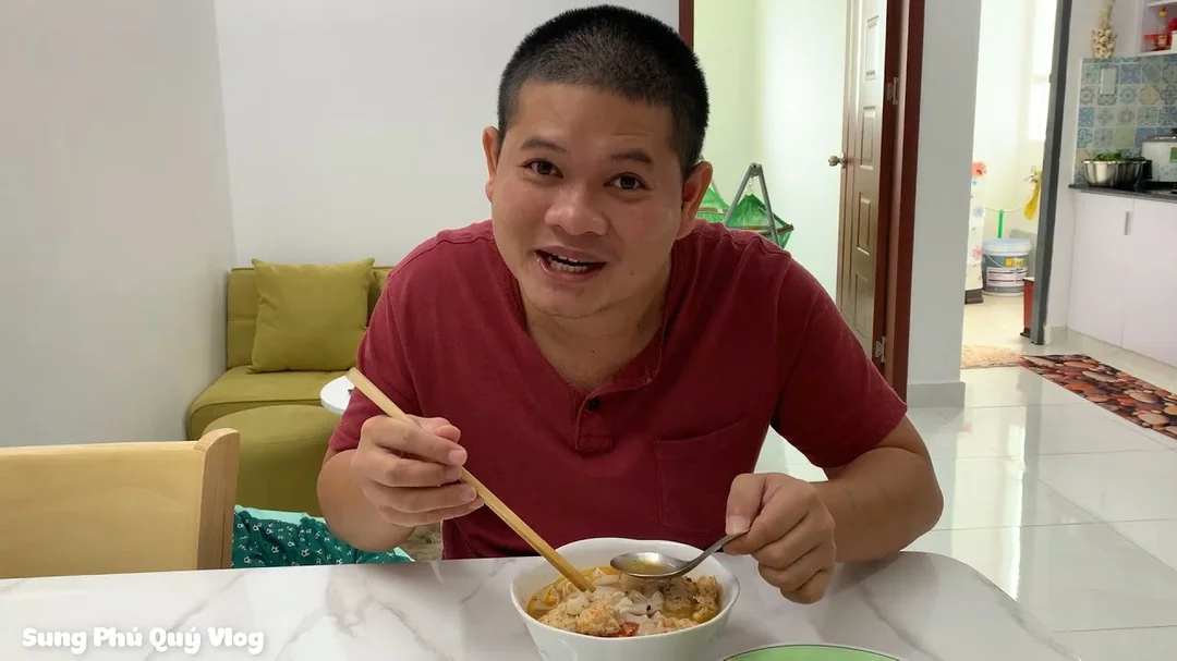 Video cách nấu bánh đa riêu tôm tại nhà